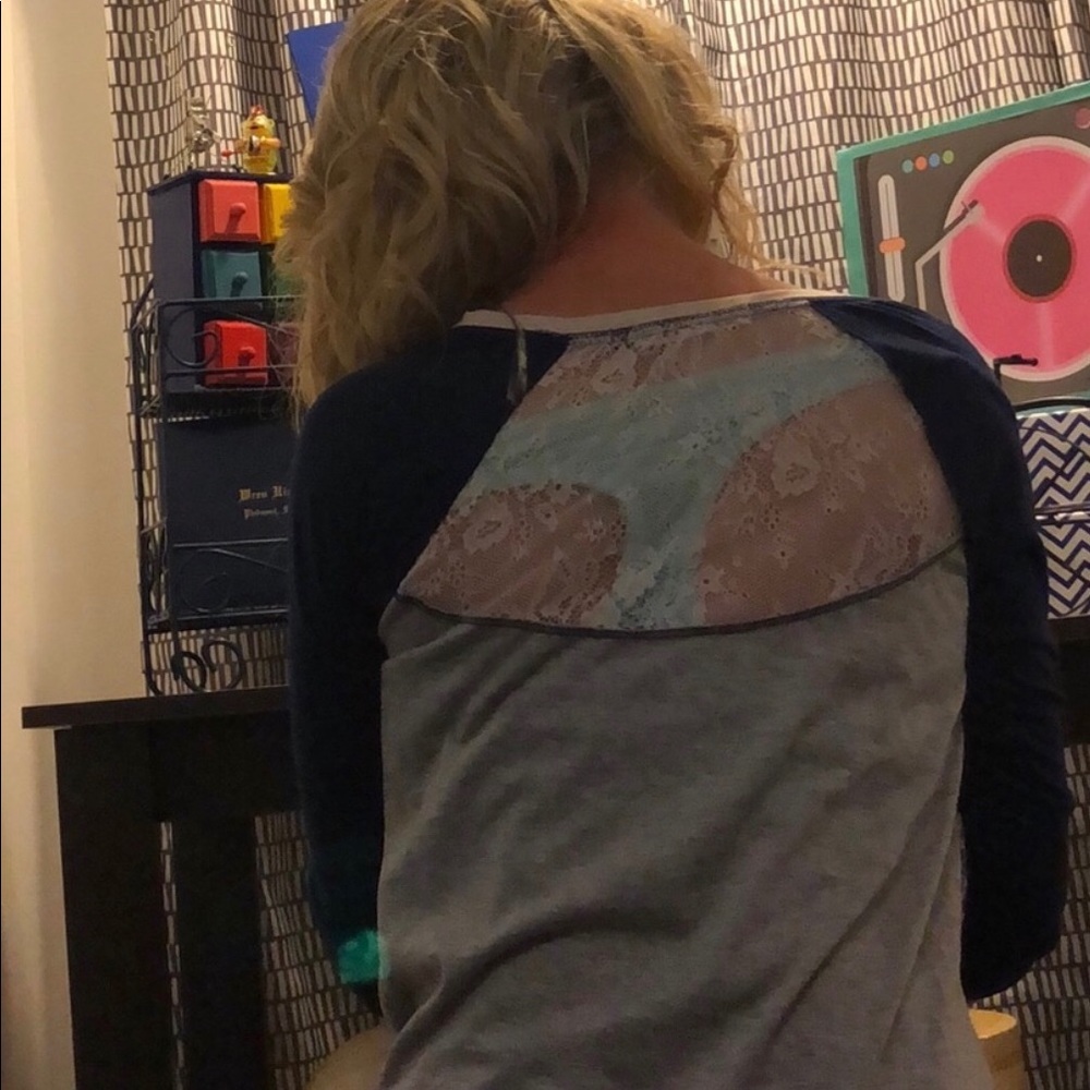 Top - Picture 2 of 2